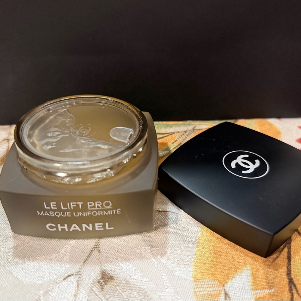 Chanel Le Lift Pro Masque Uniformite - Picture 3 of 4